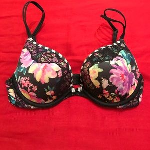 Victoria’s Secret Very Sexy Push-Up Bra